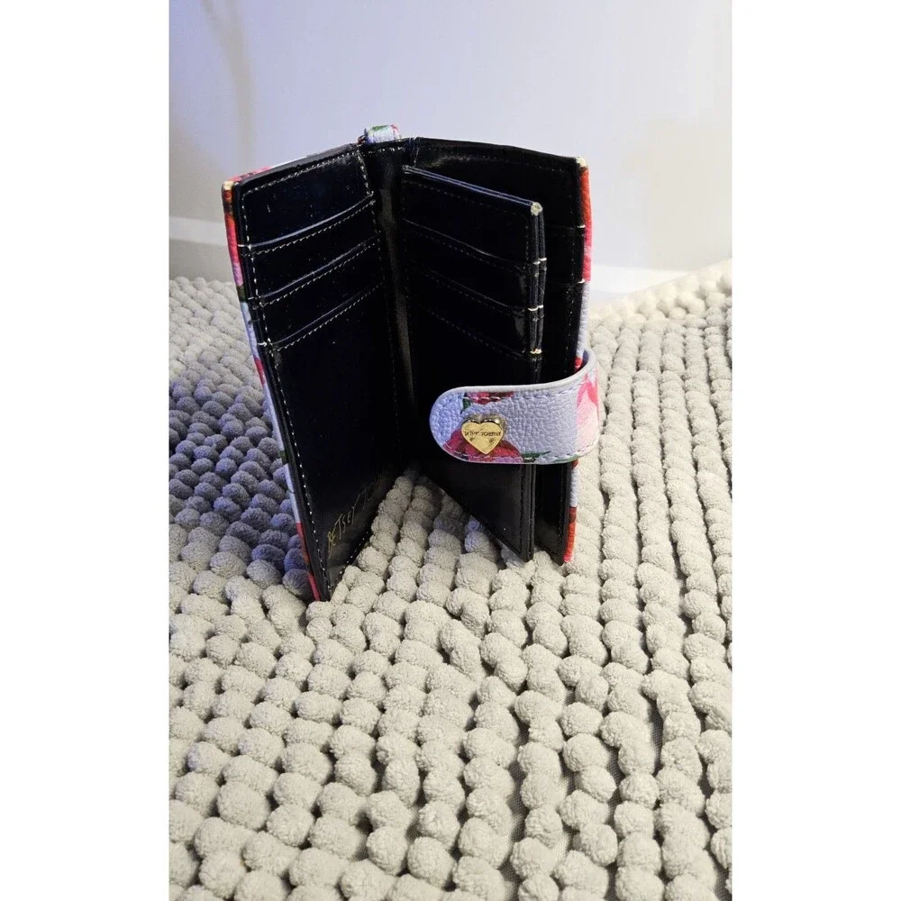 Preloved Betsey Johnson Flap Wallet Lavender  with rose floral pattern